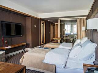 Отель Bristol Tradition and Luxury Жешув Двухместный номер с 1 кроватью или 2 отдельными кроватями-4